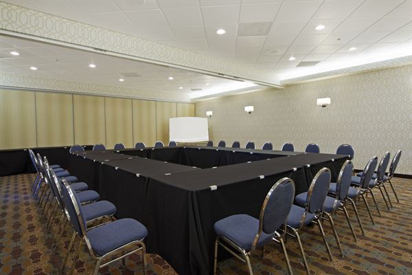 Hampton Inn & Suites Calgary University NW