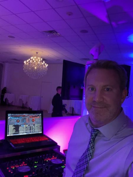 Allstar DJ & Photo Booth