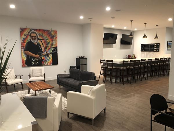 Lauren's Lounge at Holman Building