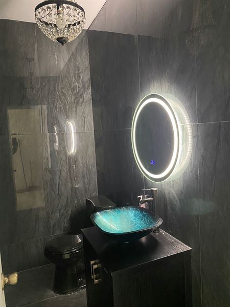 Les Scarlett Studios