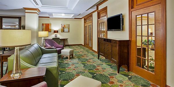 Holiday Inn Express & Suites Bryan-Montpelier