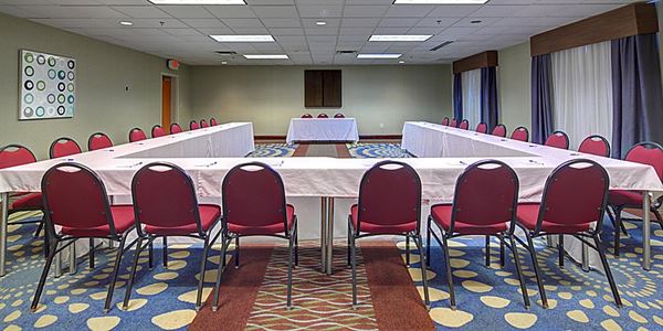 Holiday Inn Express & Suites Emporia