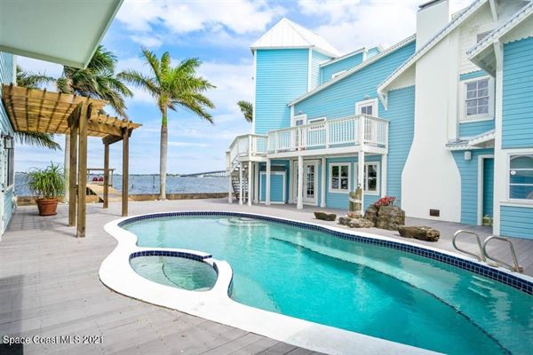 The Pineapple Estate EGAD