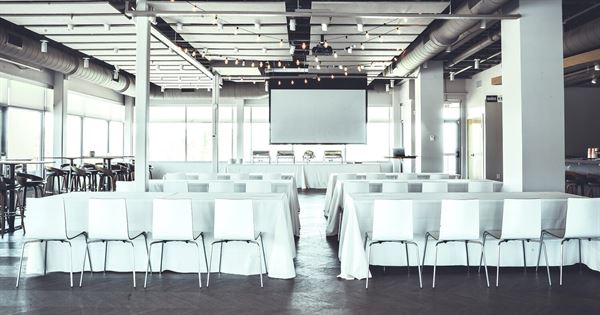 Nuevo Lakeside Event Space