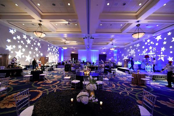 The Hotel Roanoke & Conference Center, Curio Collection by Hilton