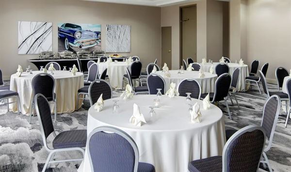 Embassy Suites by Hilton Detroit Troy/Auburn Hills