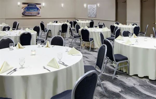 Embassy Suites by Hilton Detroit Troy/Auburn Hills