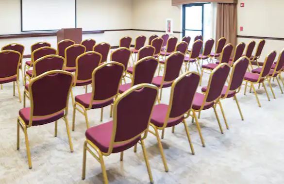 Hampton Inn & Suites Greensburg