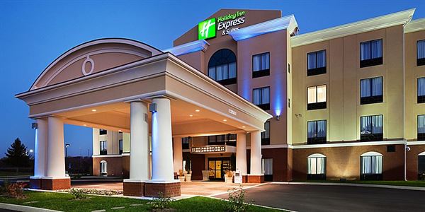 Holiday Inn Express & Suites Newport South