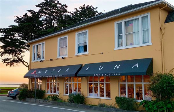 Mezza Luna Restaurant