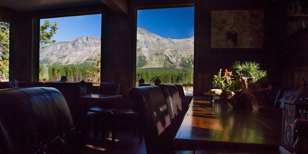 Summit Mountain Lodge and Steakhouse