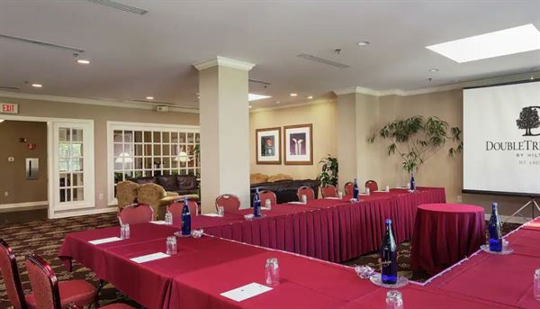 DoubleTree Suites by Hilton Hotel Mt. Laurel