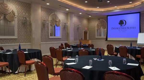 DoubleTree Suites by Hilton Hotel Mt. Laurel