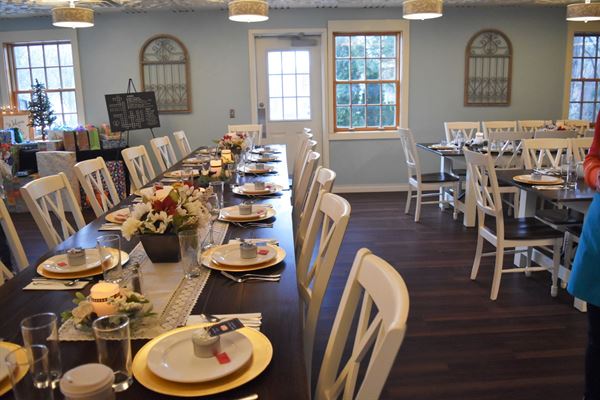 Neutral Ground on the Canal