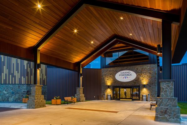 Grand Portage Lodge & Casino