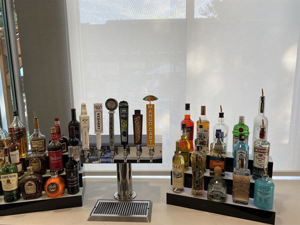 The Golden Finch at Residence Inn by Marriott Sacramento Airport Natomas