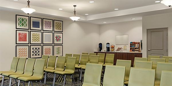Holiday Inn Express & Suites Mt Pleasant-Charleston