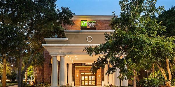 Holiday Inn Express & Suites Mt Pleasant-Charleston