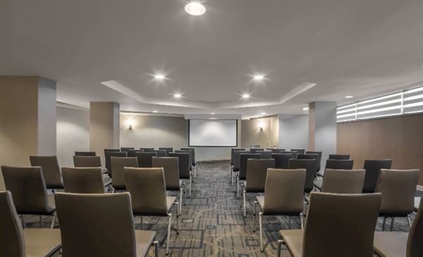 Hotel AKA Washington Circle