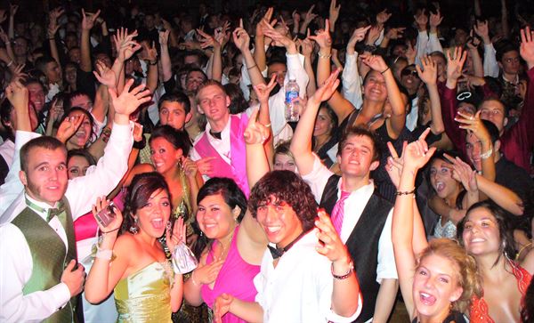 Too Hot To Stop DJ & Photo Booth Entertainment