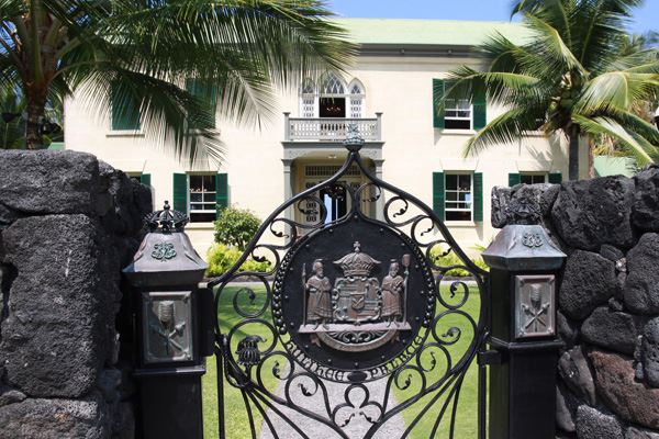 Hulihe'e Palace - The Daughters of Hawai'i