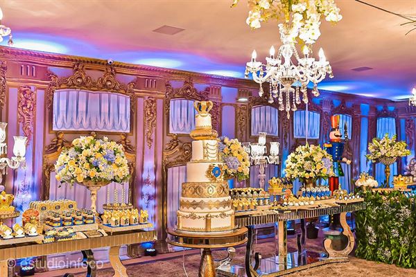 Arts & Crafts Party Decor