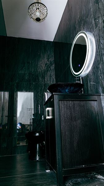 Les Scarlett Studios