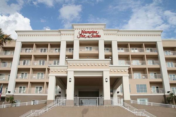Hampton Inn & Suites by Hilton