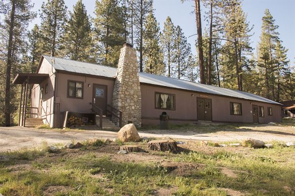Idyllwild Pines Camp