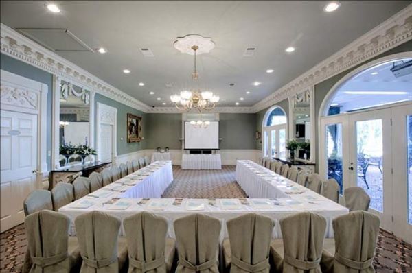 Monmouth Historic Inn