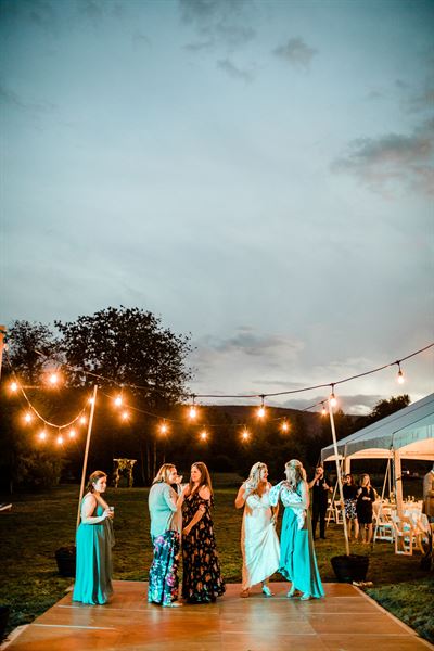 The Lodge at Fall City Farms