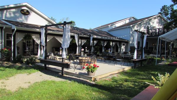 Vino's Den at Deer Creek