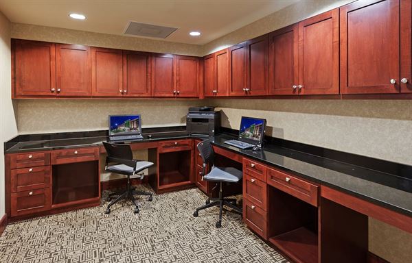 Holiday Inn Ardmore I-35