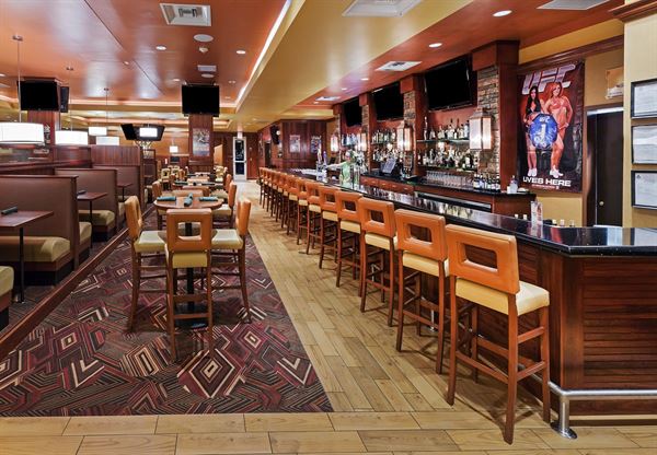 Holiday Inn Ardmore I-35