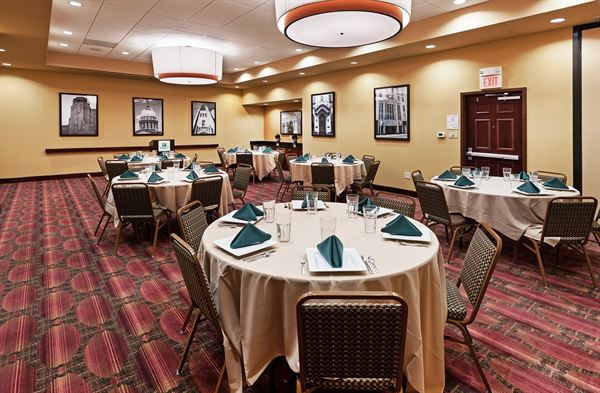 Holiday Inn Ardmore I-35