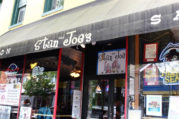 The Lounge at Stan And Joe's