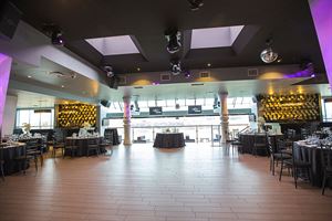 Vue 1 + Private Lounge