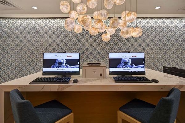 DoubleTree by Hilton Virginia Beach Oceanfront South