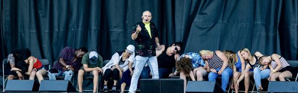 Sioux Falls SD - Hooper the Fun  Hypnotist Corporate Entertainment