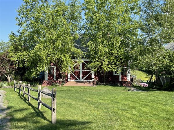 1824 House Inn + Barn