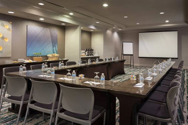 Courtyard Orlando Lake Buena Vista in the Marriott Village