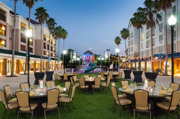 Courtyard Orlando Lake Buena Vista in the Marriott Village