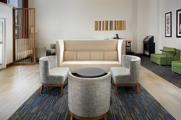 Holiday Inn and Suites Charlottesville/Ruckersville