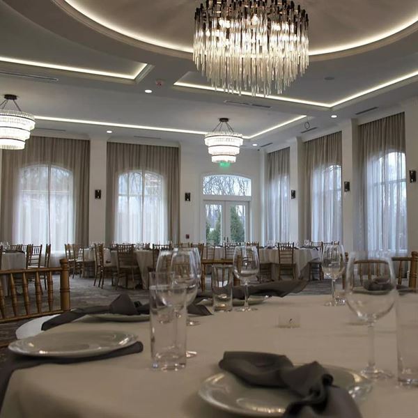 Chateau Grande Hotel