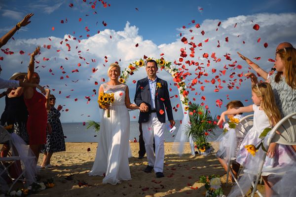 CLAUDIQ PHOTOGRAPHY LLC