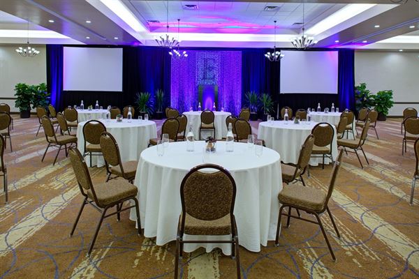 Embassy Suites Phoenix - Scottsdale