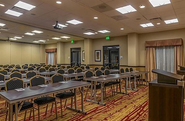 Holiday Inn Express & Suites Denver South - Castle Rock