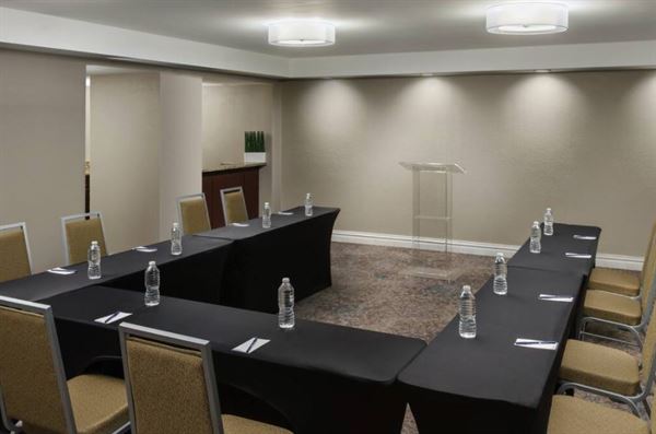 DoubleTree by Hilton Orlando Airport