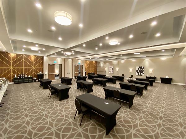 Sandman Signature Sherwood Park and Chop