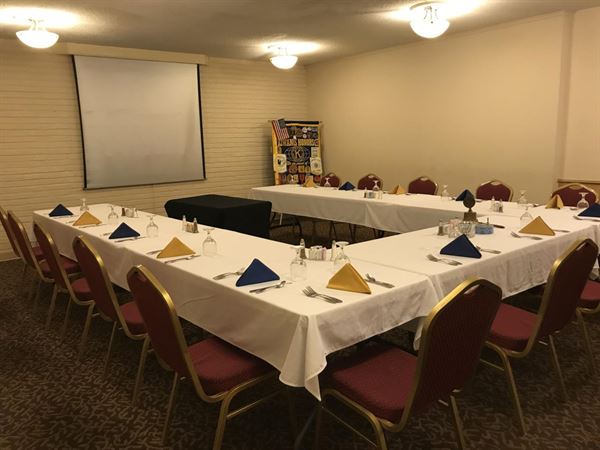 Echo Hotel And Conference Center